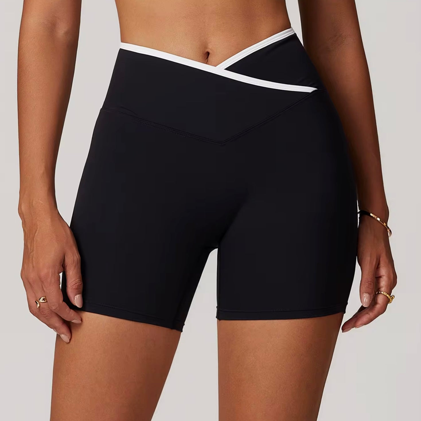 Strike Shorts - Black